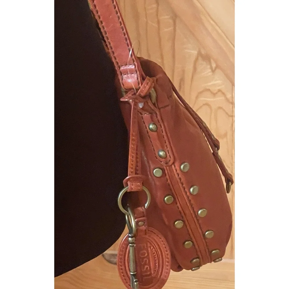 Fossil NWT Leather Hobo Crossbody Bag Burnt Orange Shoulder Purse Key Charm⁠